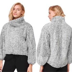 Lululemon Warm restore fleece pullover M/L